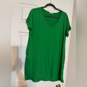 JODIFL Emerald Green V-Neck  Dress with Pockets. NWOT Sz L